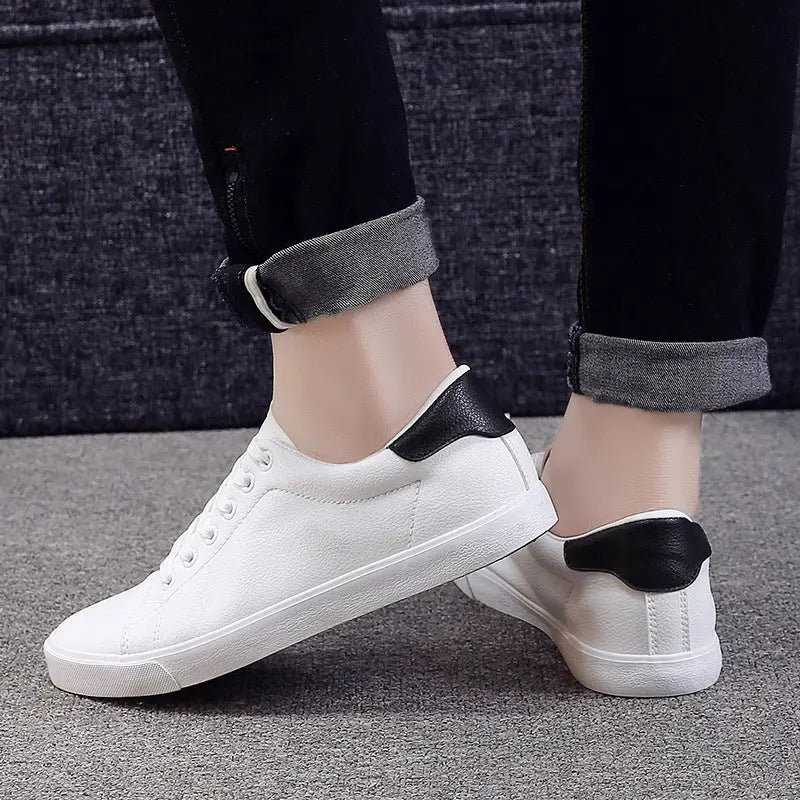 Casual White Sustainable Leather Sneakers Old Money Classic