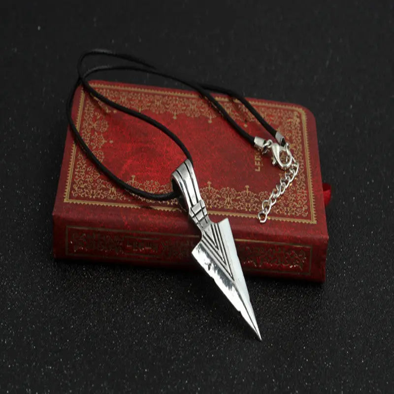 Triangle Arrow Necklace - Old Money Classic