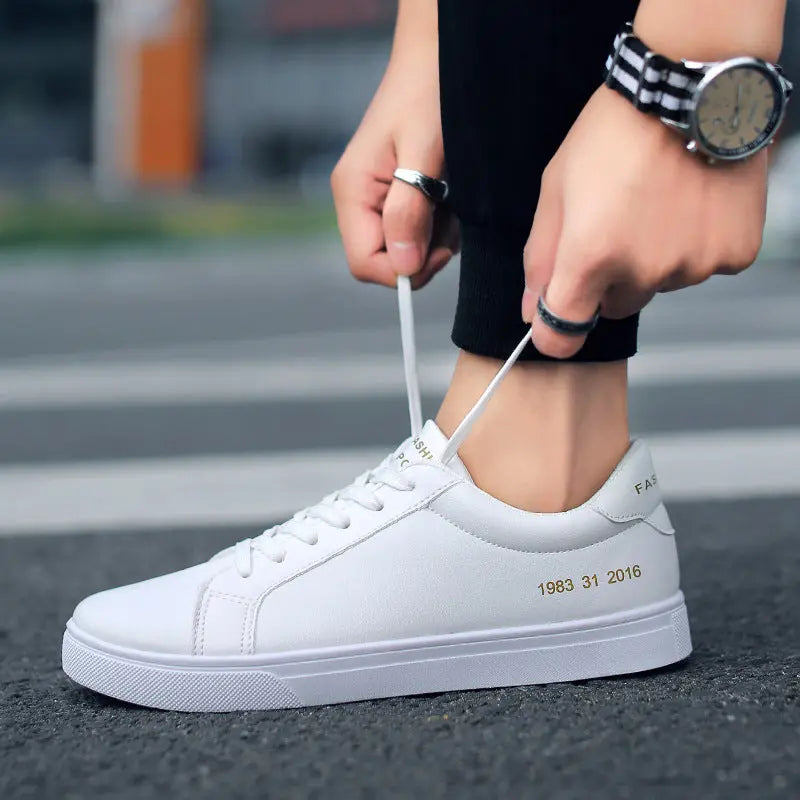 White sneakers Old Money Classic