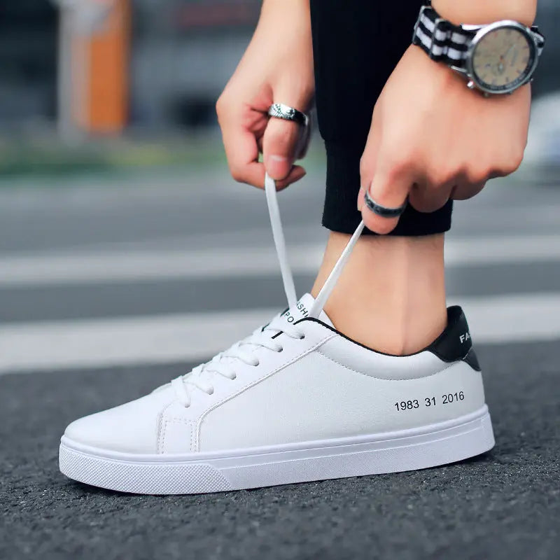 White sneakers Old Money Classic